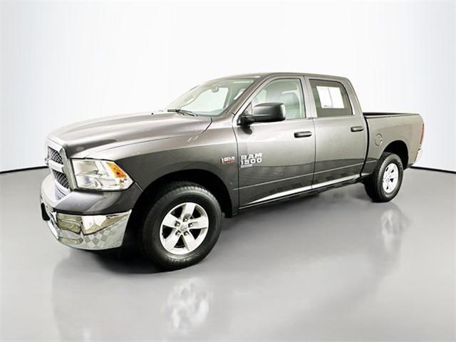 2020 RAM 1500 Classic Tradesman Crew Cab 4x4 57 Box 2020 RAM 1500 Classic Tradesman Crew Cab 4x4 57 Box