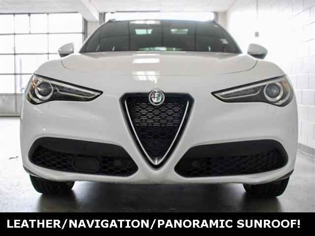 2022 Alfa Romeo Stelvio Ti AWD 2022 Alfa Romeo Stelvio Ti AWD