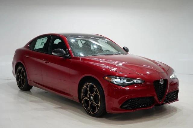 2025 Alfa Romeo Giulia GIULIA INTENSA AWD