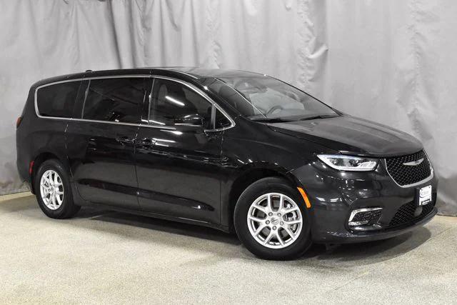 2023 Chrysler Pacifica Touring 2023 Chrysler Pacifica Touring