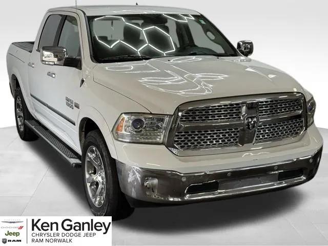 2017 RAM 1500 Laramie Crew Cab 4x4 57 Box 2017 RAM 1500 Laramie Crew Cab 4x4 57 Box