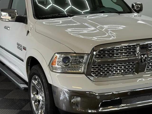 2017 RAM 1500 Laramie Crew Cab 4x4 57 Box 2017 RAM 1500 Laramie Crew Cab 4x4 57 Box