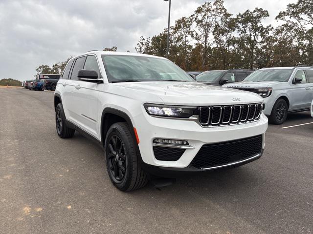 2022 Jeep Grand Cherokee Limited 4x2 2022 Jeep Grand Cherokee Limited 4x2