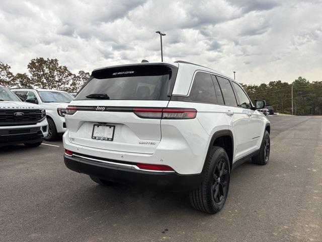 2022 Jeep Grand Cherokee Limited 4x2 2022 Jeep Grand Cherokee Limited 4x2