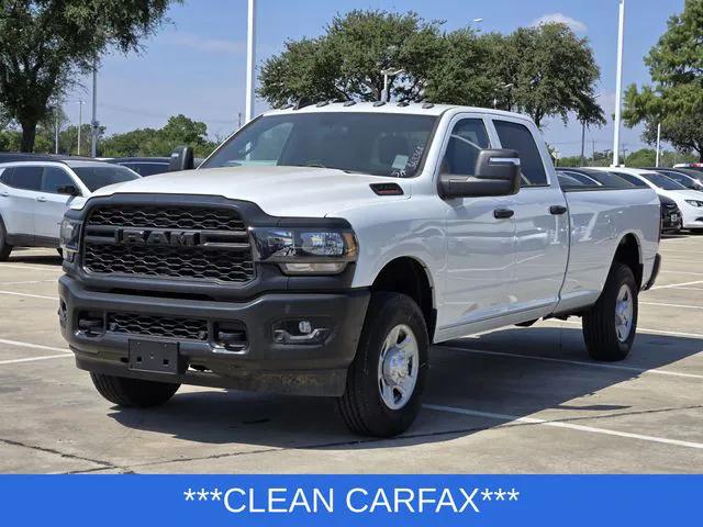 2023 RAM 3500 Tradesman Crew Cab 4x4 8 Box