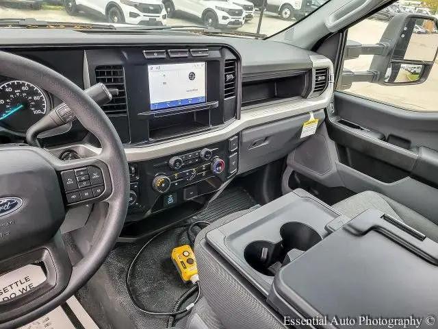 2024 Ford 600 XL