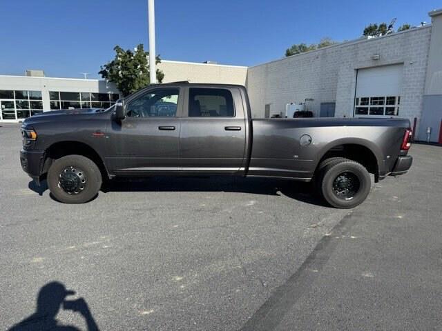 2024 RAM 3500 Laramie Crew Cab 4x4 8 Box