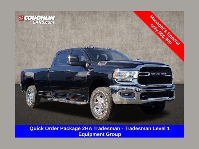 2024 RAM 3500 Tradesman Crew Cab 4x4 8 Box
