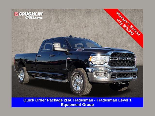 2024 RAM 3500 Tradesman Crew Cab 4x4 8 Box