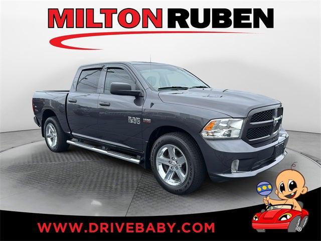 2017 RAM 1500 Express Crew Cab 4x2 57 Box