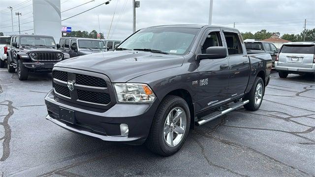 2017 RAM 1500 Express Crew Cab 4x2 57 Box