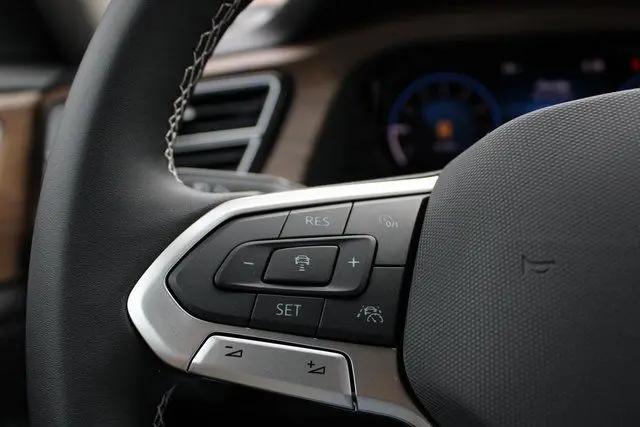 2026 Volkswagen Atlas SE