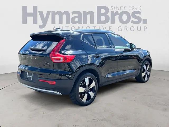2019 Volvo XC40 T5 Momentum