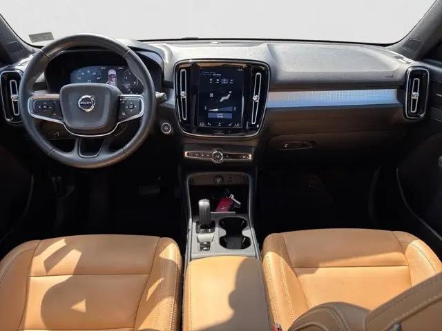 2019 Volvo XC40 T5 Momentum
