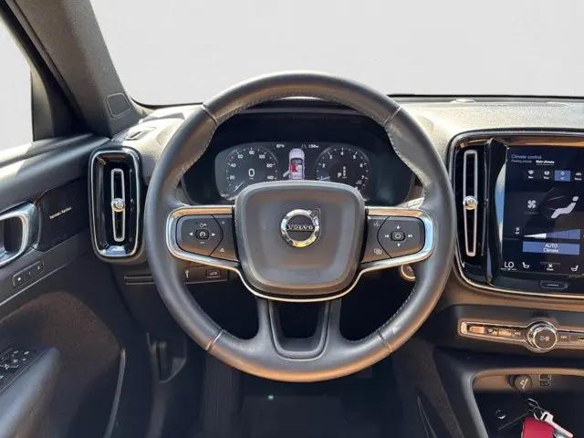 2019 Volvo XC40 T5 Momentum