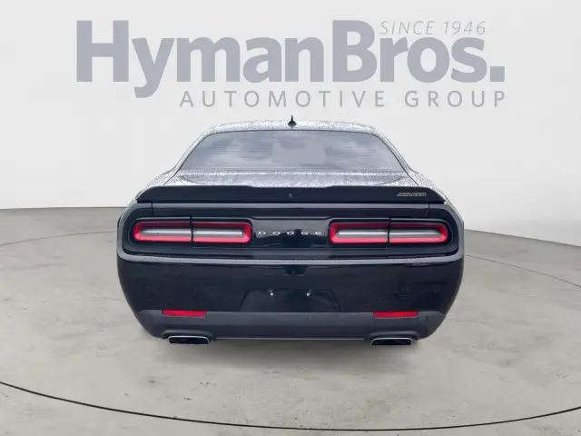 2016 Dodge Challenger R/T Shaker