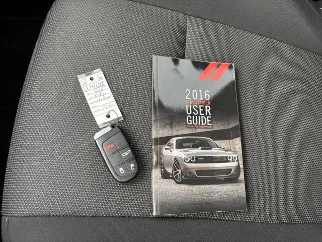 2016 Dodge Challenger R/T Shaker