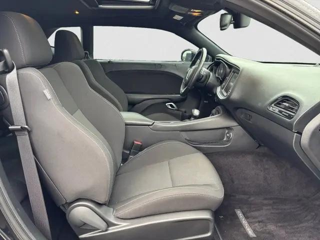 2016 Dodge Challenger R/T Shaker