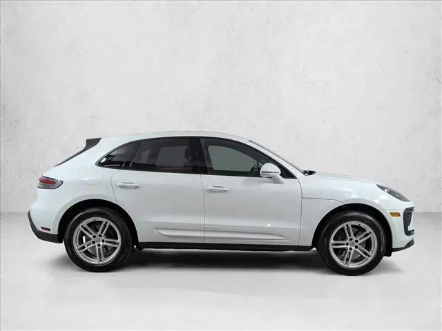 2025 Porsche Macan T
