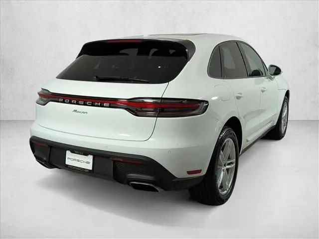 2025 Porsche Macan T
