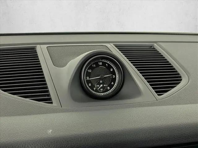2025 Porsche Macan T
