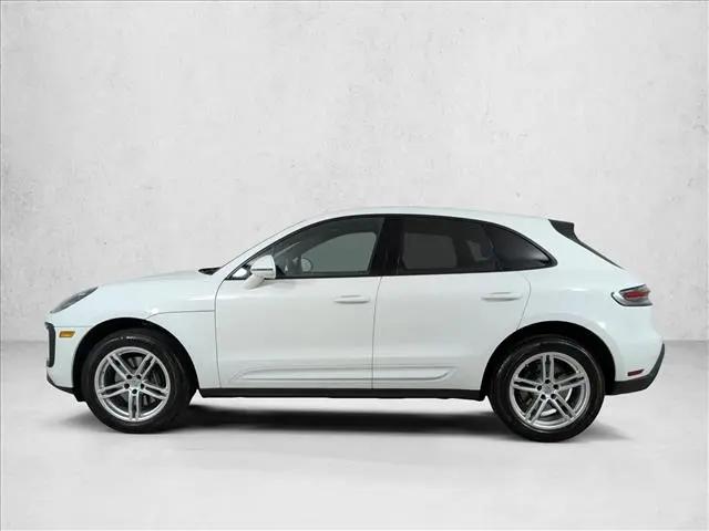2025 Porsche Macan T