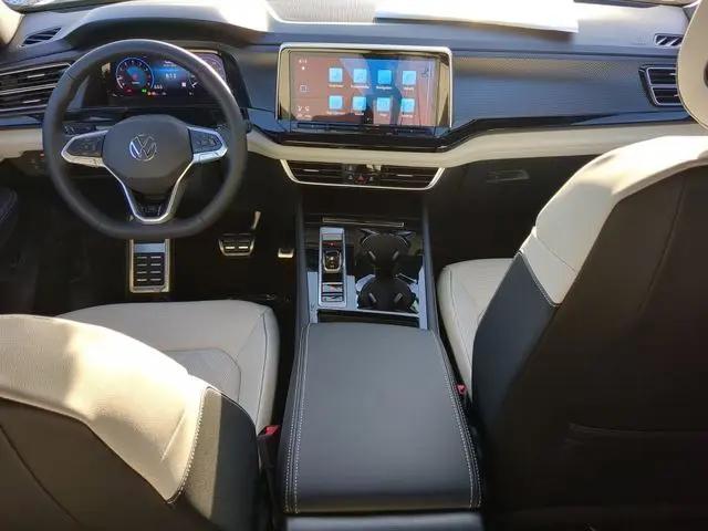 2026 Volkswagen Atlas Cross Sport SEL Premium R-Line