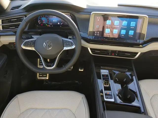 2026 Volkswagen Atlas Cross Sport SEL Premium R-Line