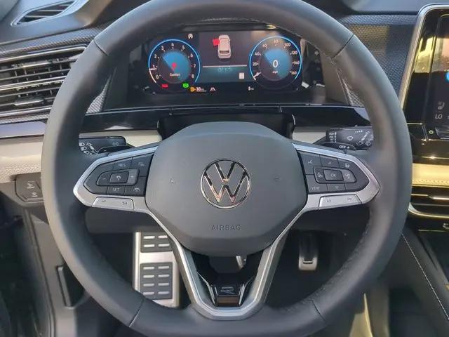 2026 Volkswagen Atlas Cross Sport SEL Premium R-Line