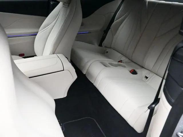2026 Mercedes-Benz E-CLASS E 300 CLE 300