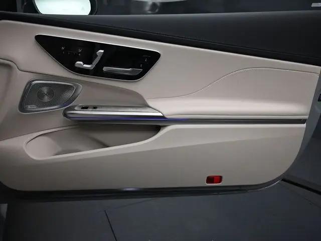 2026 Mercedes-Benz E-CLASS E 300 CLE 300