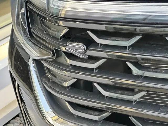 2026 Volkswagen Atlas Cross Sport SEL Premium R-Line