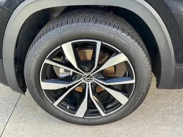 2026 Volkswagen Atlas Cross Sport SEL Premium R-Line