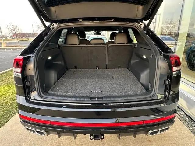 2026 Volkswagen Atlas Cross Sport SEL Premium R-Line