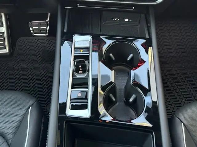 2026 Volkswagen Atlas Cross Sport SEL Premium R-Line
