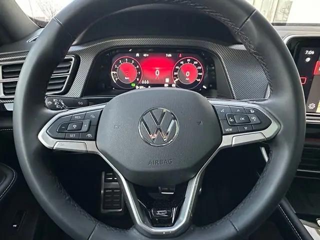 2026 Volkswagen Atlas Cross Sport SEL Premium R-Line