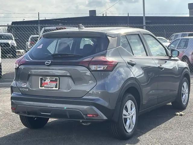 2025 Nissan Kicks S