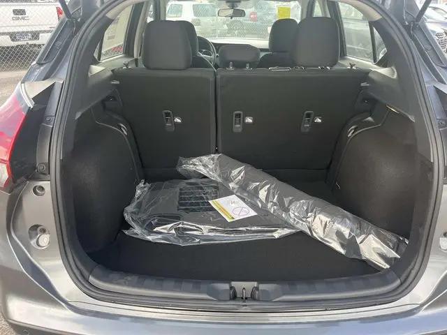 2025 Nissan Kicks S