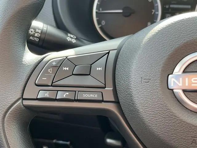 2025 Nissan Kicks S