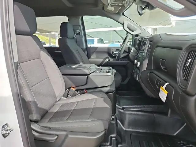 2026 GMC Sierra 2500HD Crew Cab, Long Bed, Pro, 4WD