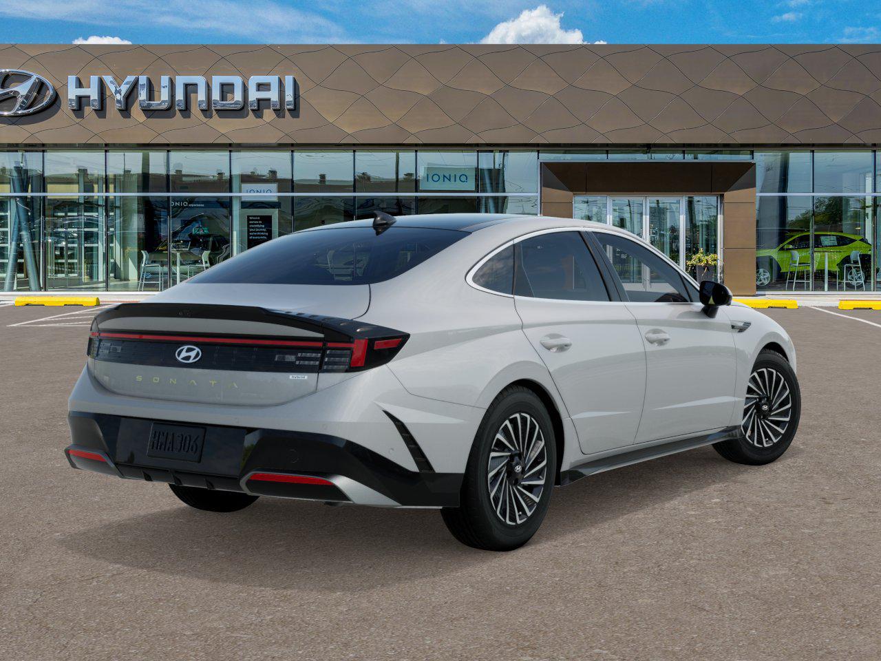 2025 Hyundai Sonata Hybrid Limited photo 2