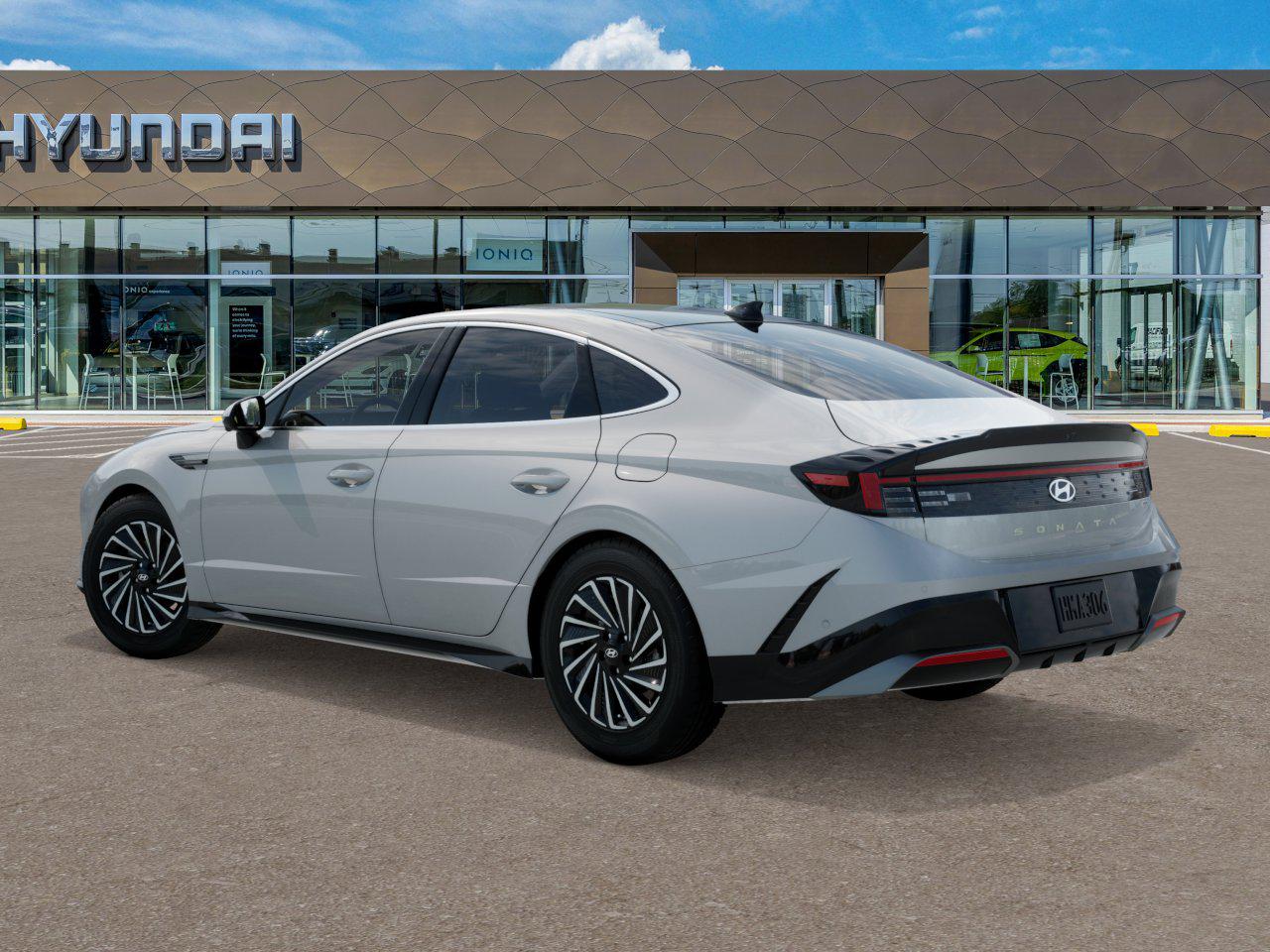 2025 Hyundai Sonata Hybrid Limited photo 3