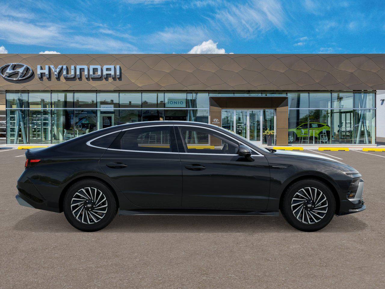 2025 Hyundai Sonata Hybrid Limited photo 5