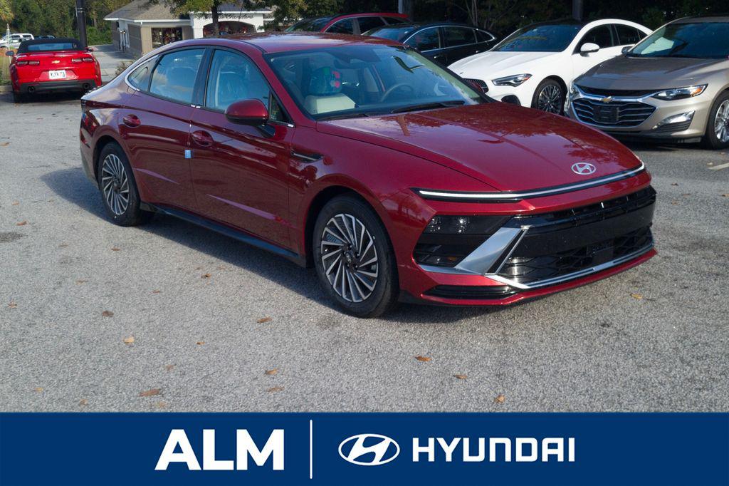 2025 Hyundai Sonata Hybrid SEL photo 3