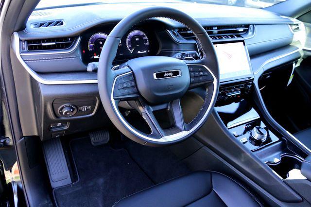 2025 Jeep Grand Cherokee L Limited 4x4
