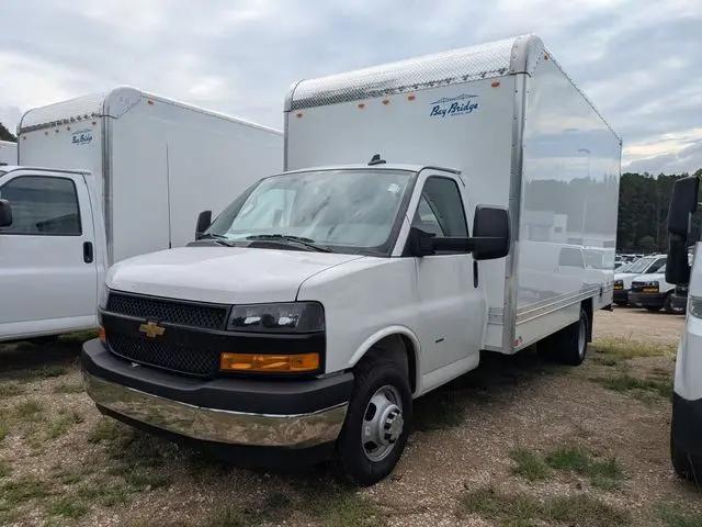 2025 Chevrolet Express Cutaway Work Van