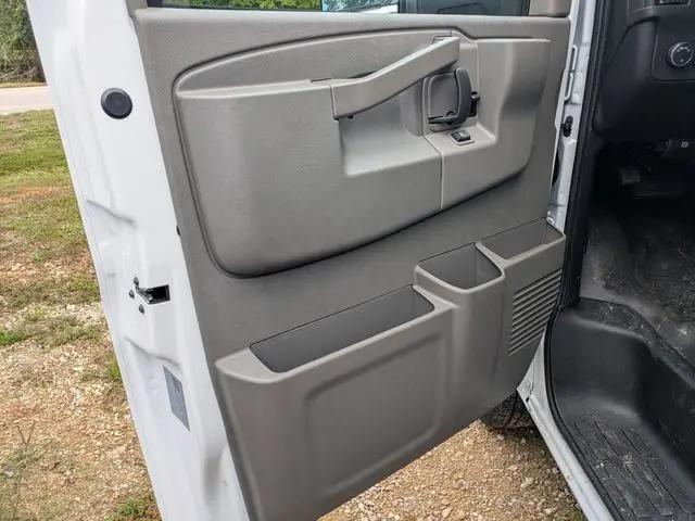 2025 Chevrolet Express Cutaway Work Van