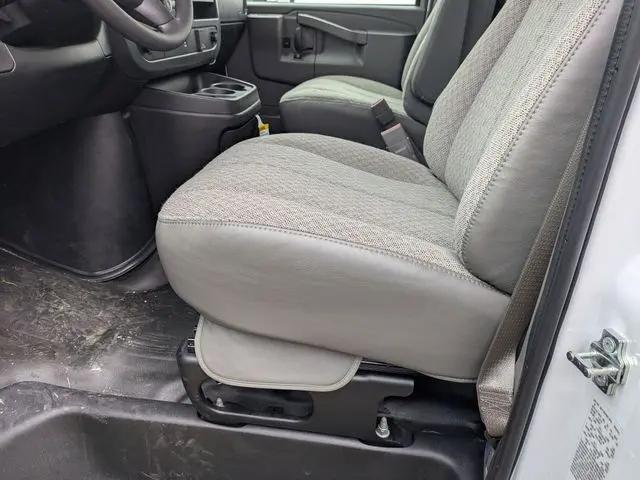 2025 Chevrolet Express Cutaway Work Van
