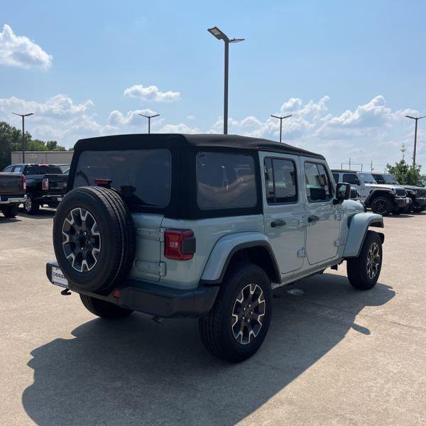 2024 Jeep Wrangler 4-Door Sahara 4x4