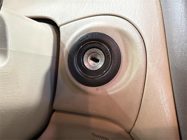 2002 Toyota Avalon XL